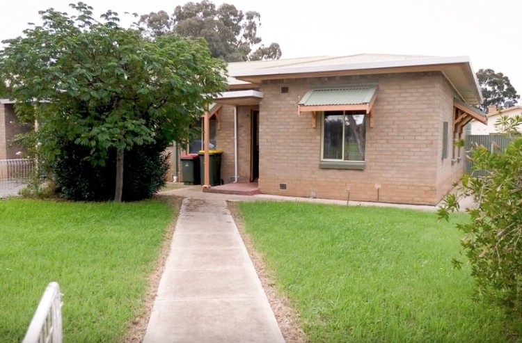 AnglicareSA’s Turning Point program provides accommodation for homeless pregnant mums, single parents and their families.